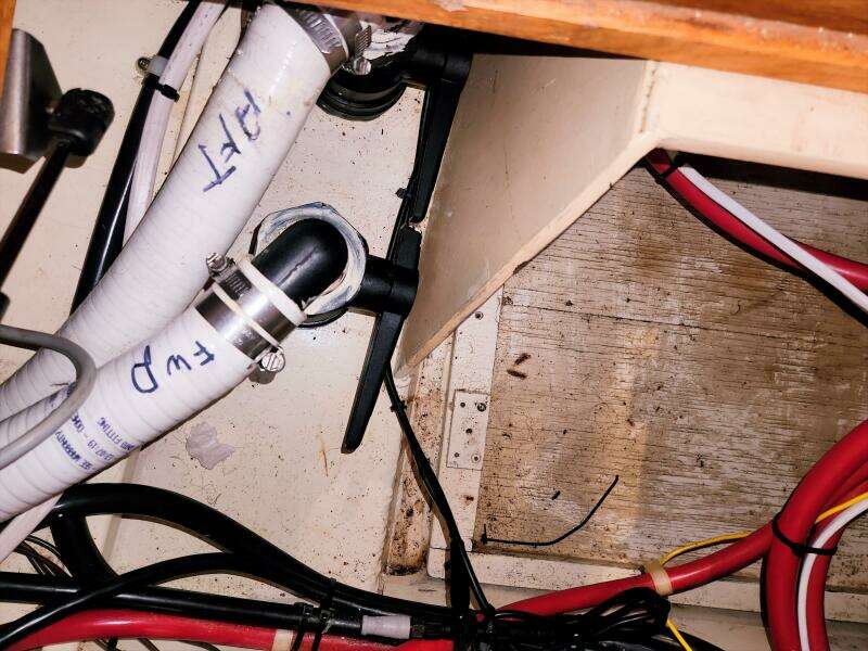 Delphina 55ft Waterline Yacht For Sale