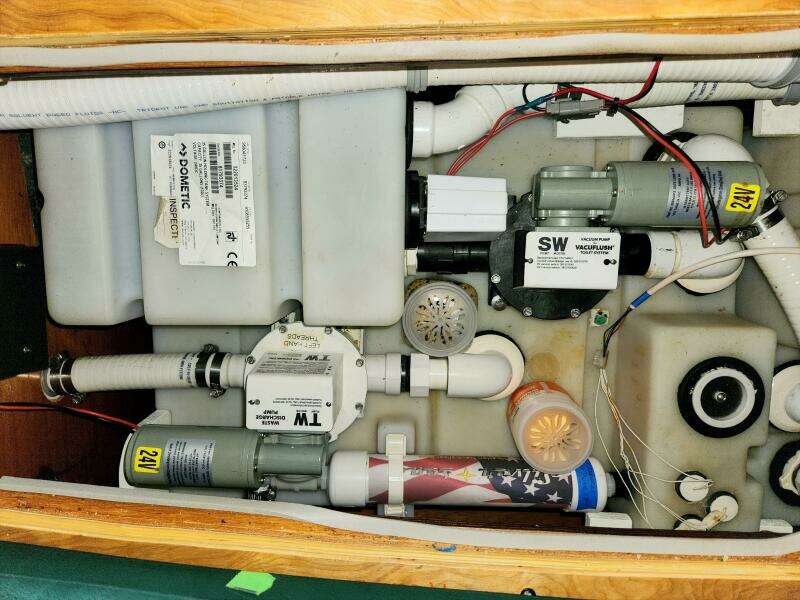 Delphina 55ft Waterline Yacht For Sale