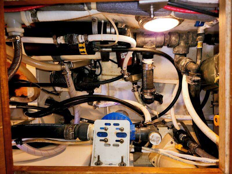 Delphina 55ft Waterline Yacht For Sale