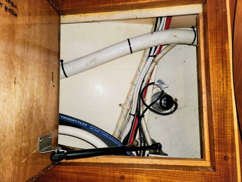 Delphina 55ft Waterline Yacht For Sale