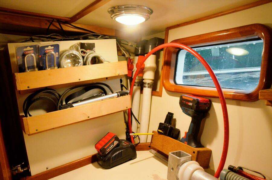 Delphina 55ft Waterline Yacht For Sale