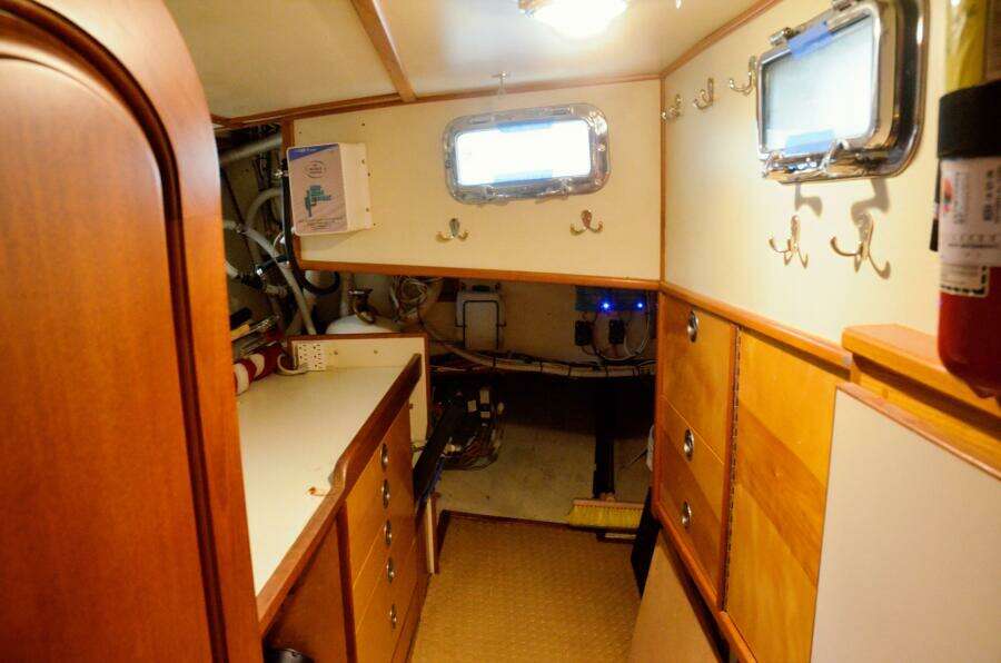 Delphina 55ft Waterline Yacht For Sale