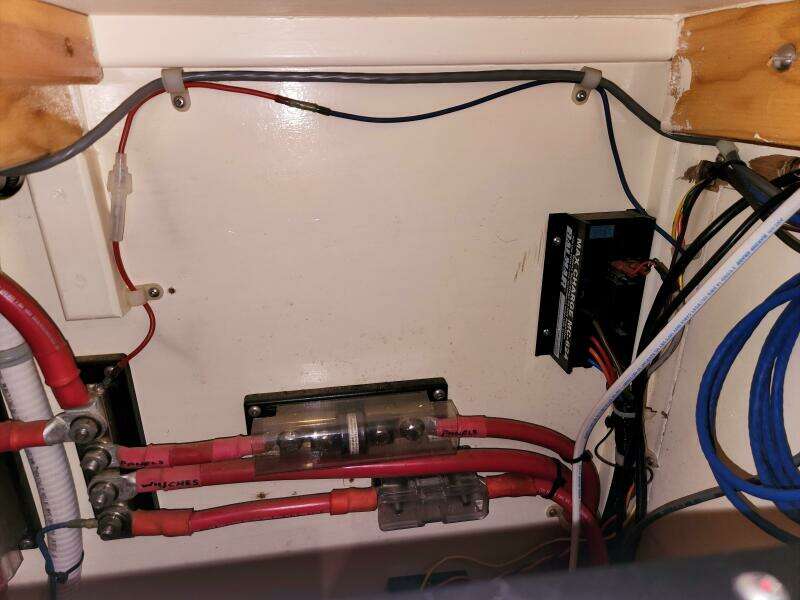 Delphina 55ft Waterline Yacht For Sale