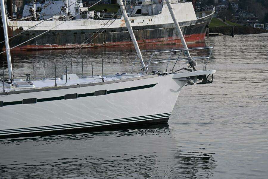 Delphina 55ft Waterline Yacht For Sale