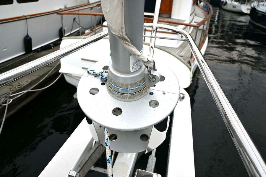 Delphina 55ft Waterline Yacht For Sale