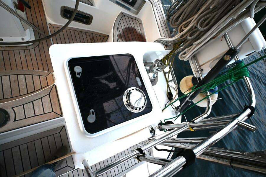 Delphina 55ft Waterline Yacht For Sale