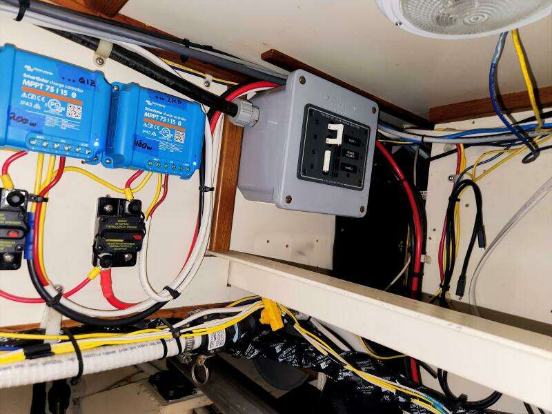 Delphina 55ft Waterline Yacht For Sale