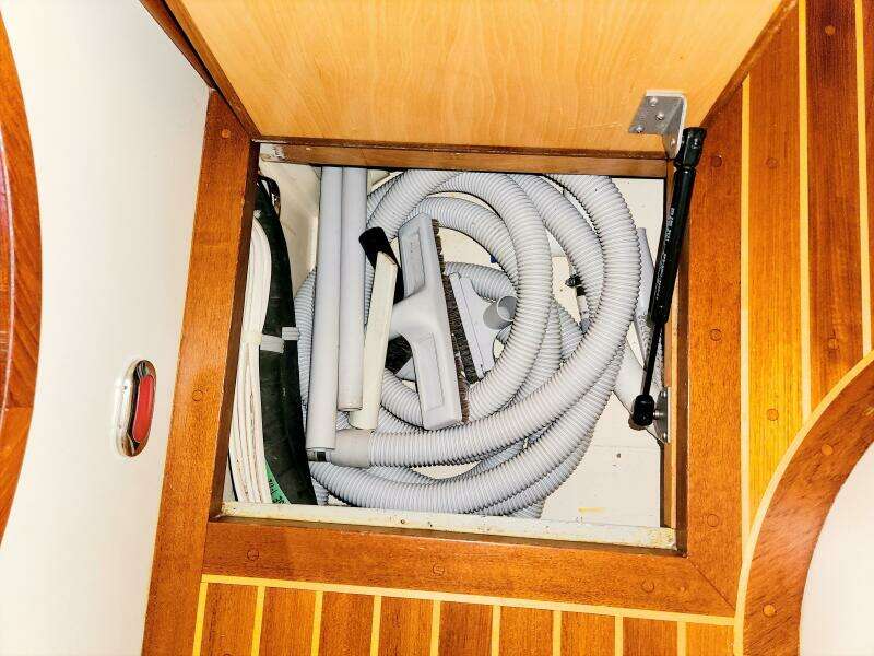 Delphina 55ft Waterline Yacht For Sale