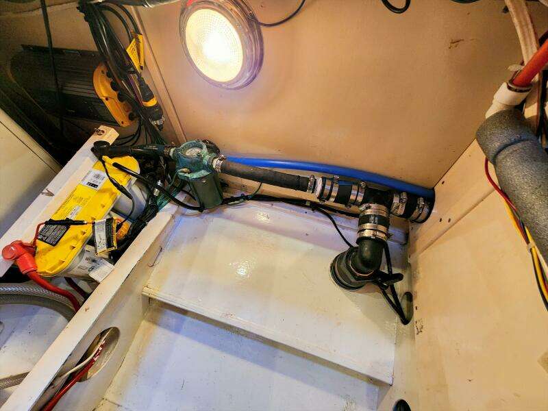 Delphina 55ft Waterline Yacht For Sale