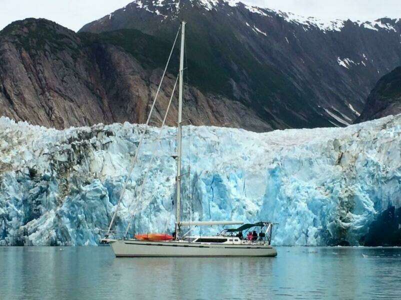 Delphina 55ft Waterline Yacht For Sale