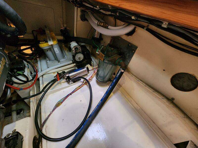 Delphina 55ft Waterline Yacht For Sale