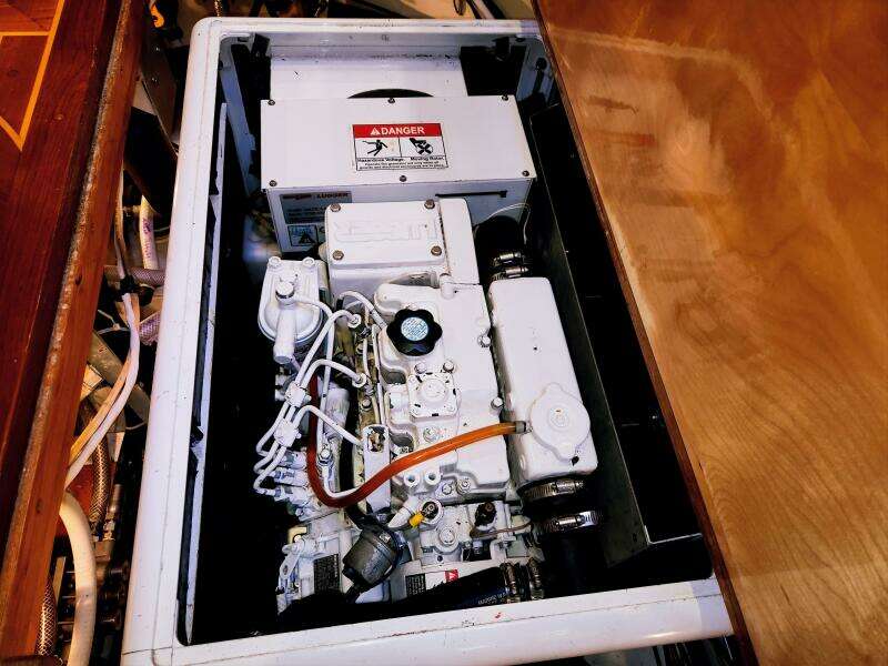 Delphina 55ft Waterline Yacht For Sale