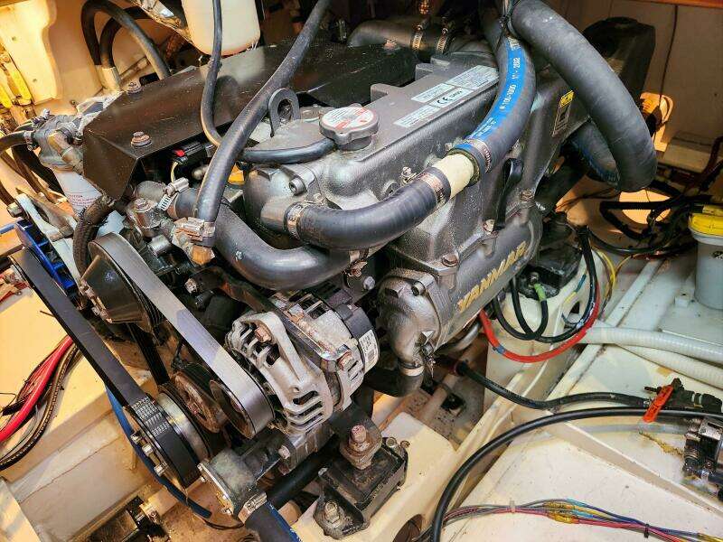 Delphina 55ft Waterline Yacht For Sale