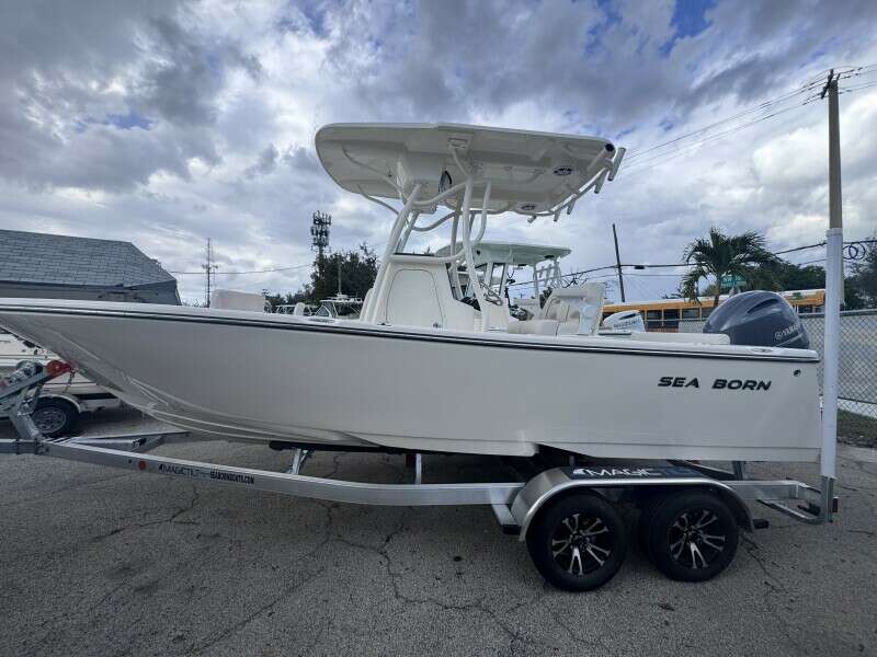 22ft Sea Born Yacht For Sale