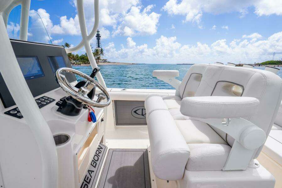 22ft Sea Born Yacht For Sale