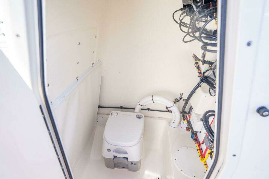 22ft Sea Born Yacht For Sale