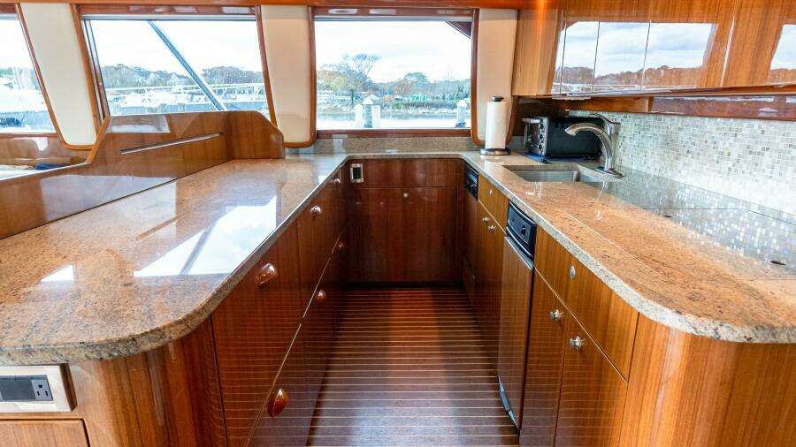 FIVE SEAS 64ft Viking Yacht For Sale