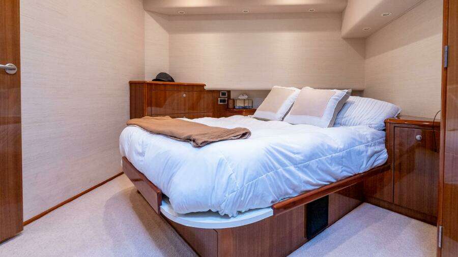 FIVE SEAS 64ft Viking Yacht For Sale