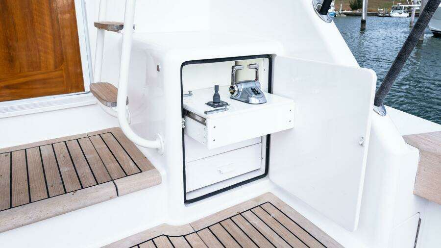 FIVE SEAS 64ft Viking Yacht For Sale