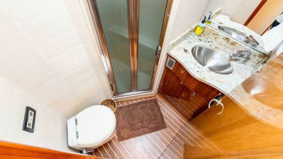 FIVE SEAS 64ft Viking Yacht For Sale