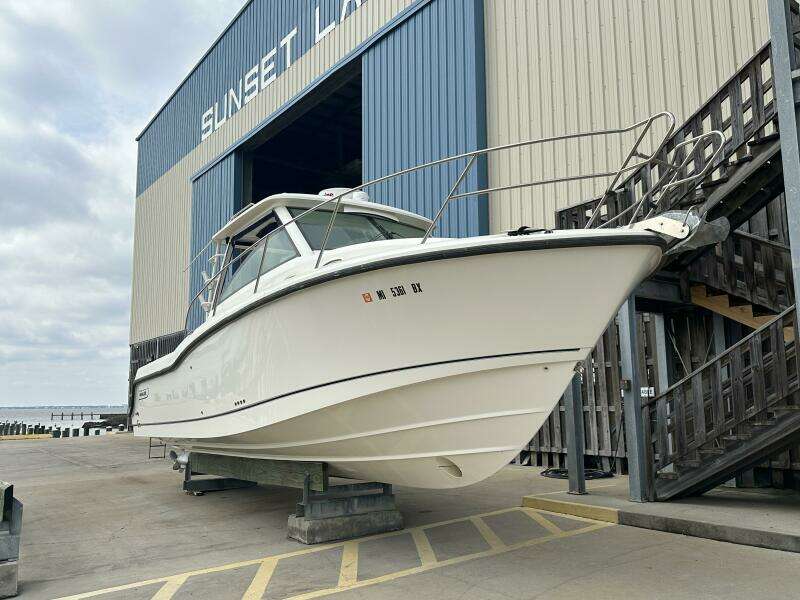 31ft Boston Whaler Yacht For Sale