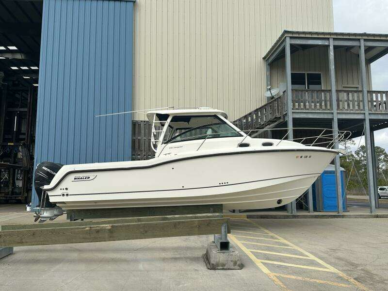 31ft Boston Whaler Yacht For Sale