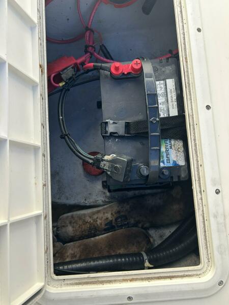 19' 2001 Key West 1900 Sportsman