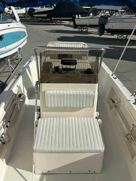 19' 2001 Key West 1900 Sportsman