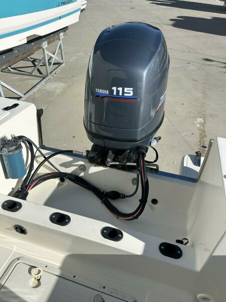 19' 2001 Key West 1900 Sportsman