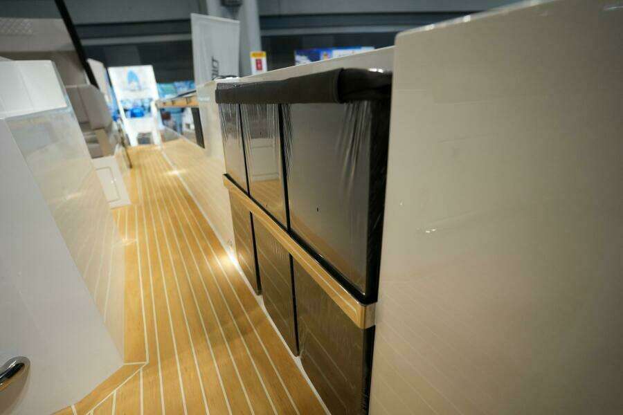 36ft De Antonio Yacht For Sale