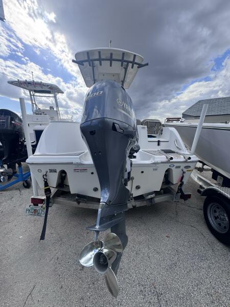 22' 2021 Sea Fox 228 Commander