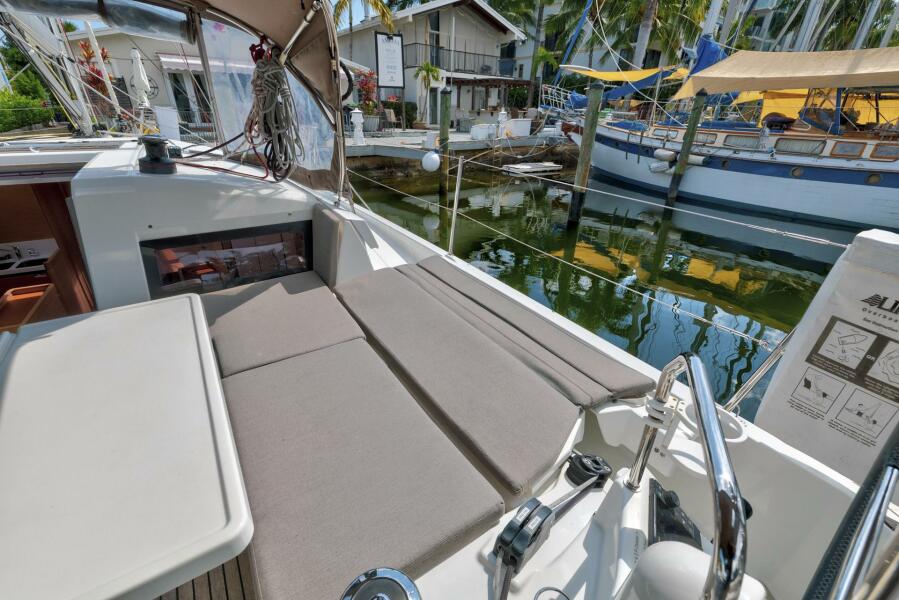 44' 2021 Jeanneau 440