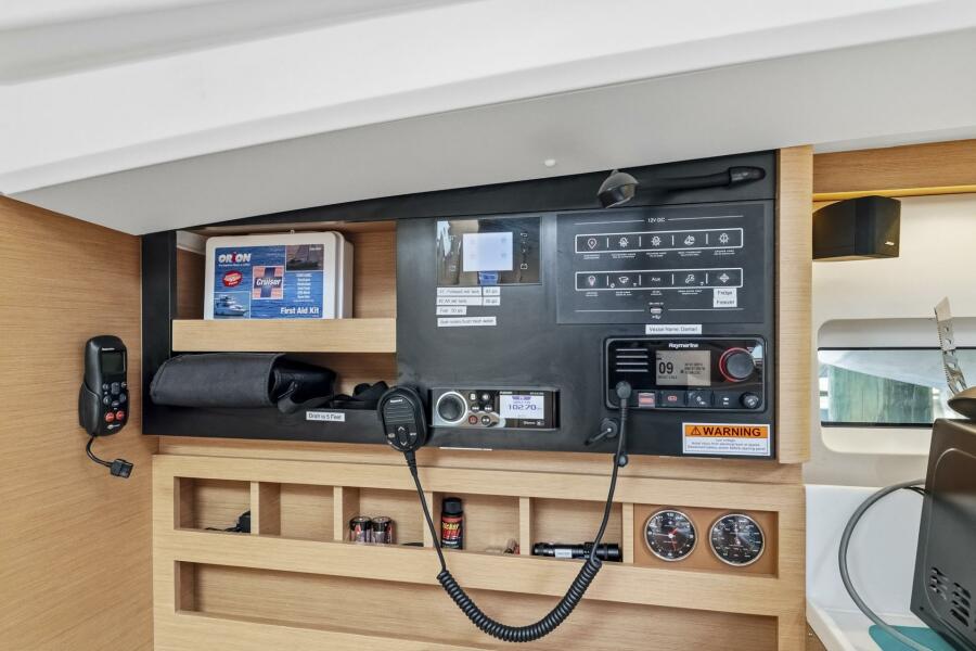 44' 2021 Jeanneau 440