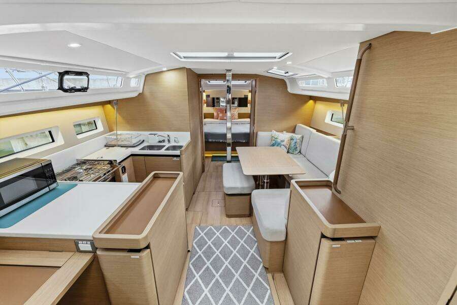 Dantari 44ft Jeanneau Yacht For Sale