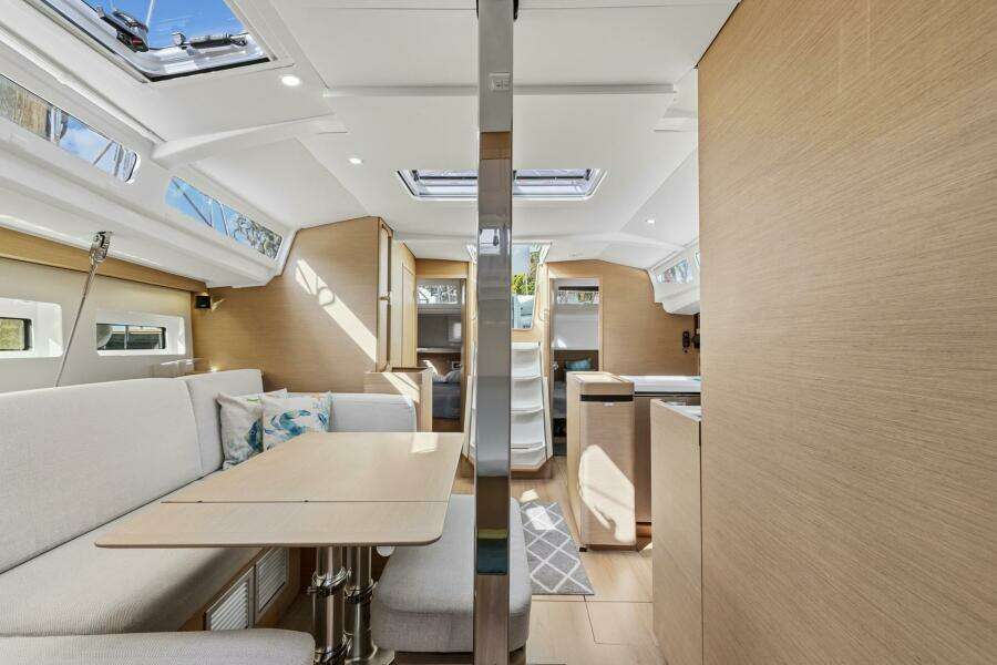 Dantari 44ft Jeanneau Yacht For Sale