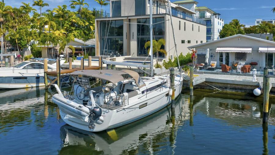 44' 2021 Jeanneau 440