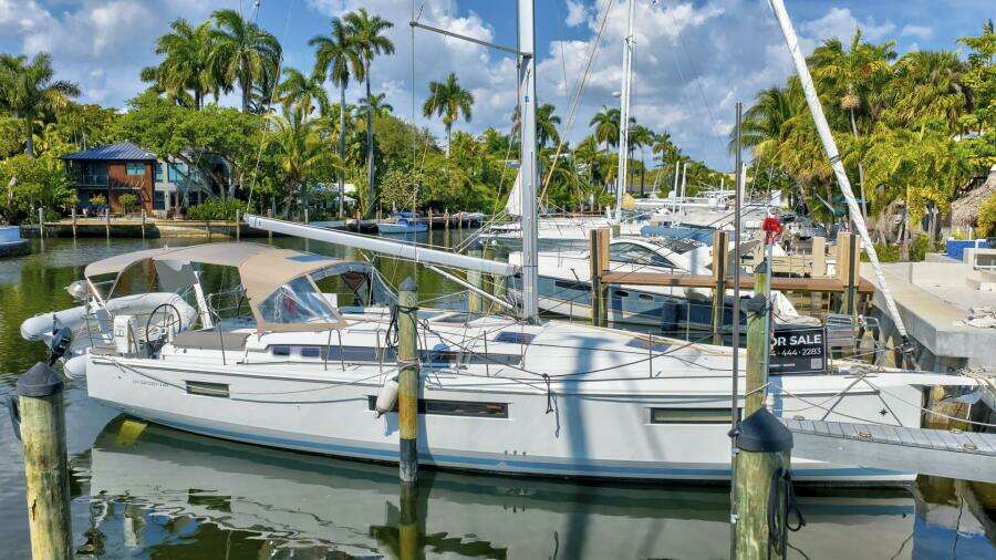 Dantari 44ft Jeanneau Yacht For Sale