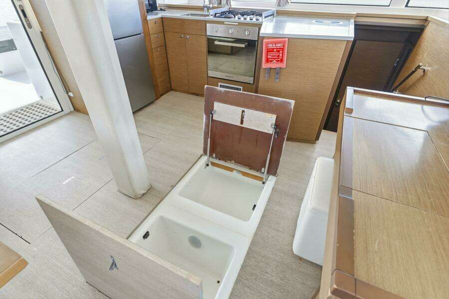 Rhapsody 52ft Lagoon Yacht For Sale