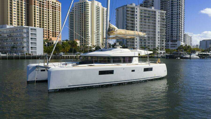 Rhapsody 52ft Lagoon Yacht For Sale