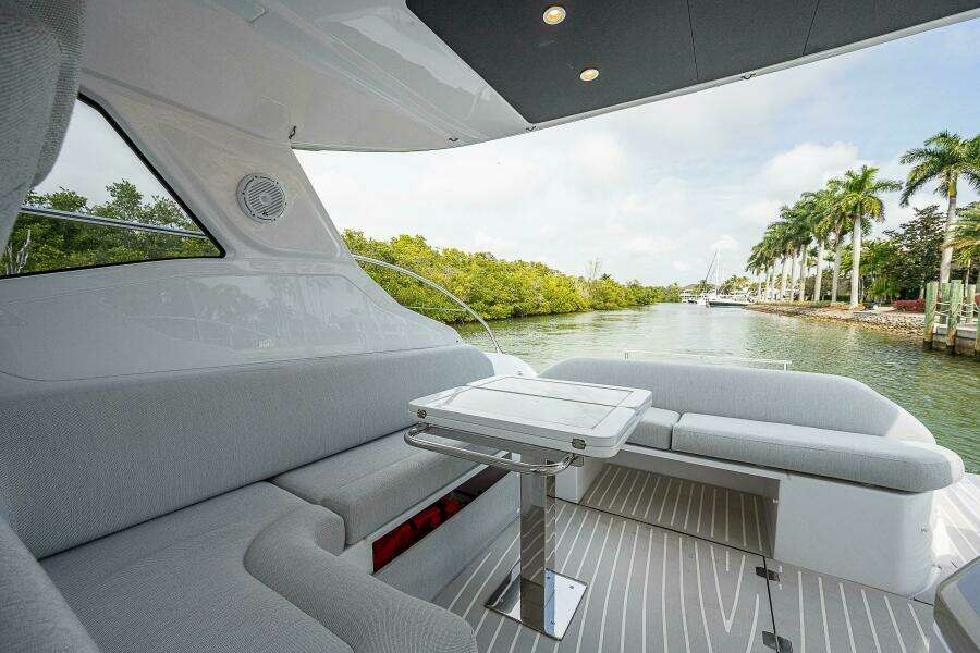 45ft Azimut Yacht For Sale