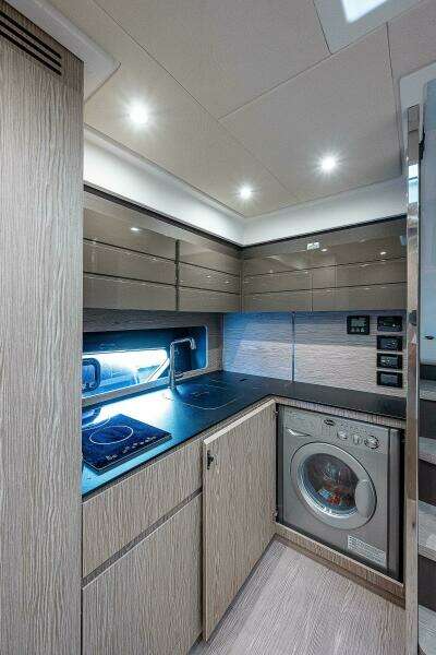 45ft Azimut Yacht For Sale