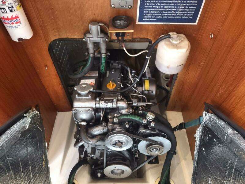 VELELLA 35ft Hunter Yacht For Sale