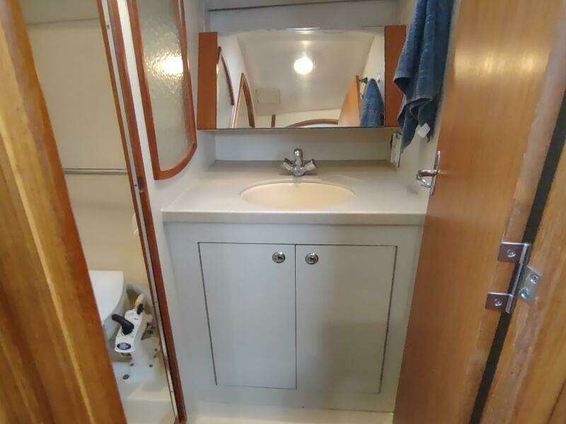 VELELLA 35ft Hunter Yacht For Sale