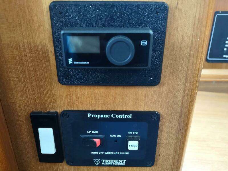 VELELLA 35ft Hunter Yacht For Sale