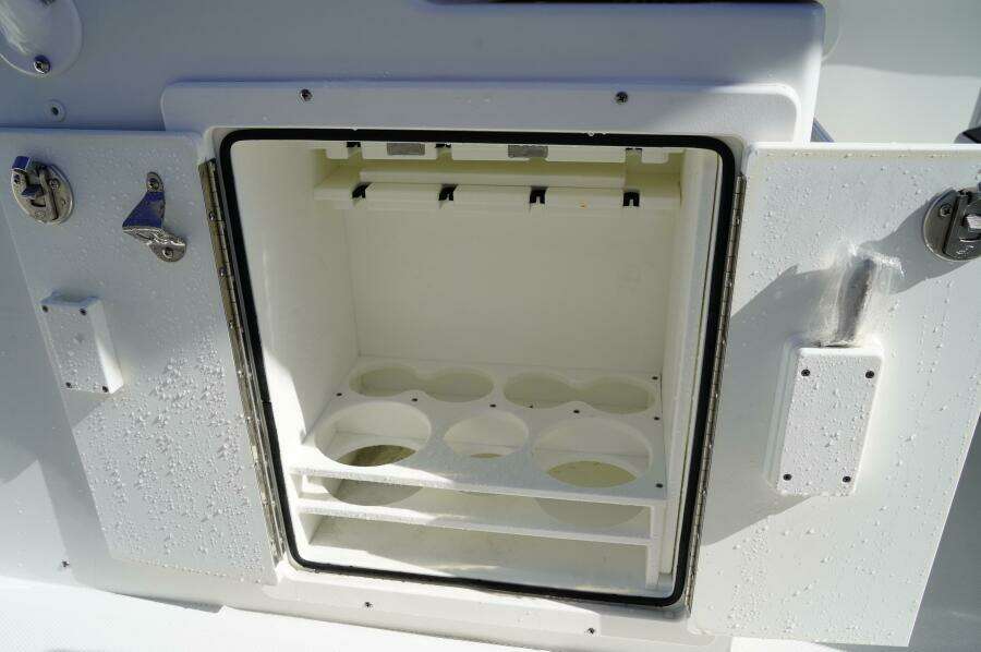 27ft Sea Hunt Yacht For Sale