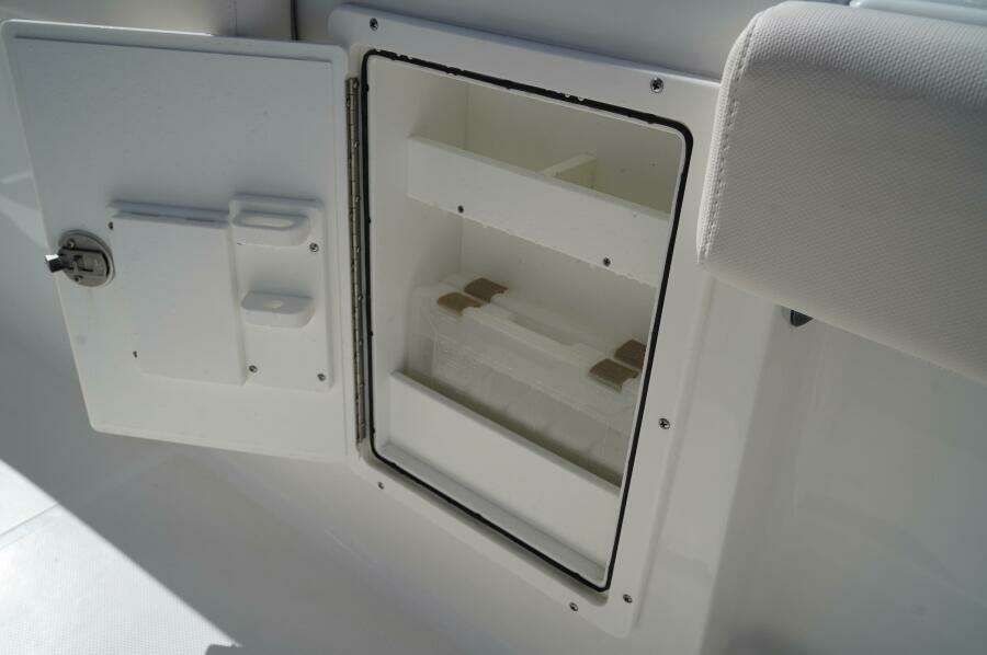 27ft Sea Hunt Yacht For Sale