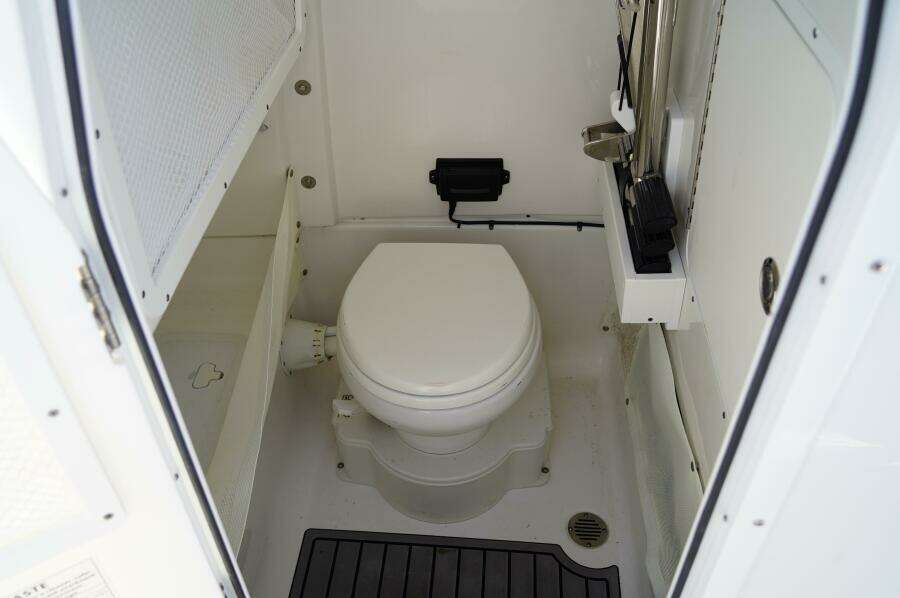 27ft Sea Hunt Yacht For Sale