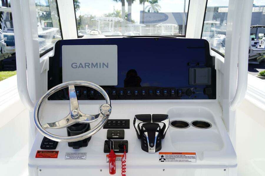 27ft Sea Hunt Yacht For Sale