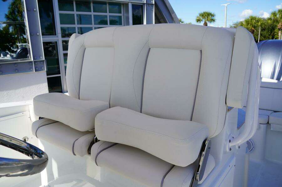 27ft Sea Hunt Yacht For Sale