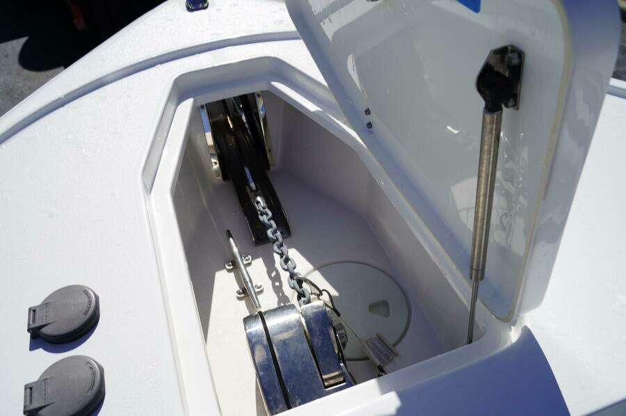 27ft Sea Hunt Yacht For Sale